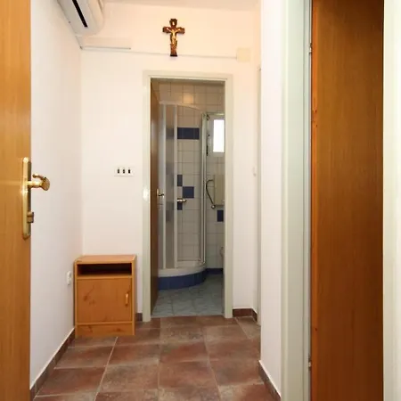 Appartement With A Parking Space Stari Grad, Hvar - 8762 Stari Grad (Hvar)
